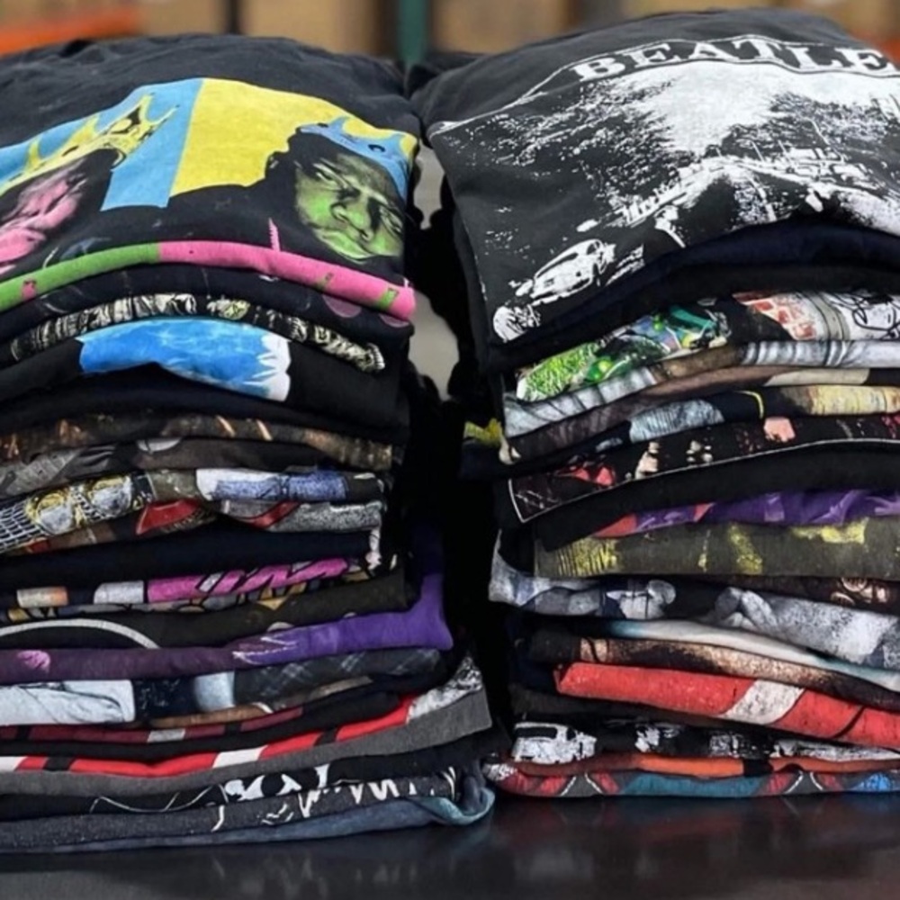 15 Graphic T-Shirt
Men x $75
